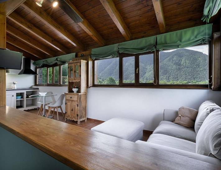 Gîte pour 2 personnes, avec terrasse ainsi que jardin et vue, animaux acceptés à Broto - 3