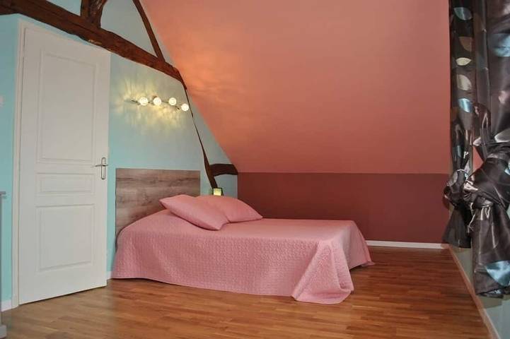 Location de vacances pour 12 personnes, avec jacuzzi ainsi que terrasse et jardin à Lerné - 3