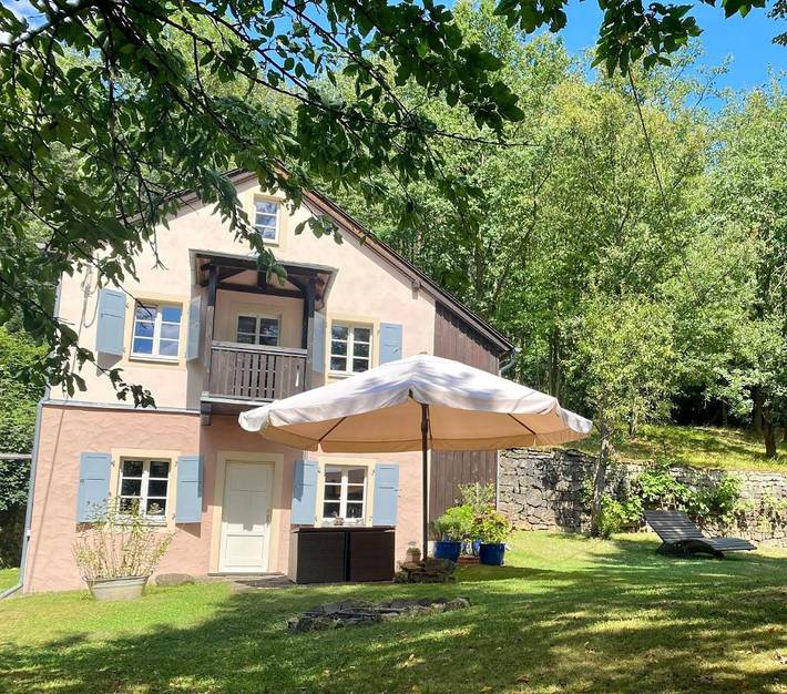 Ferienhaus für 6 Personen, mit Balkon und Terrasse sowie Garten und Ausblick