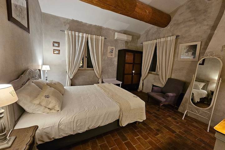 Location de vacances pour 7 personnes, avec jardin à Puget - 3