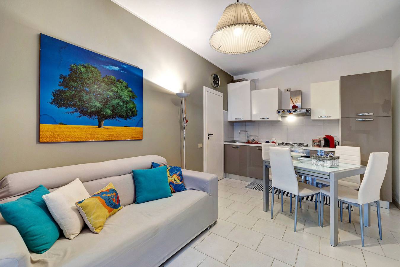Apartamento entero, Apartamento 'Loano Relax' con terraza privada y jardín privado in Loano, Riviera di Ponente