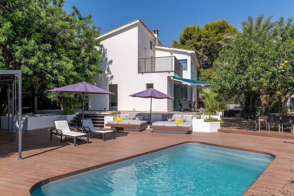 Luxury Private Holiday Villa with Private Pool, Mallorca Villa 1050 in Portals Nous, Calvià