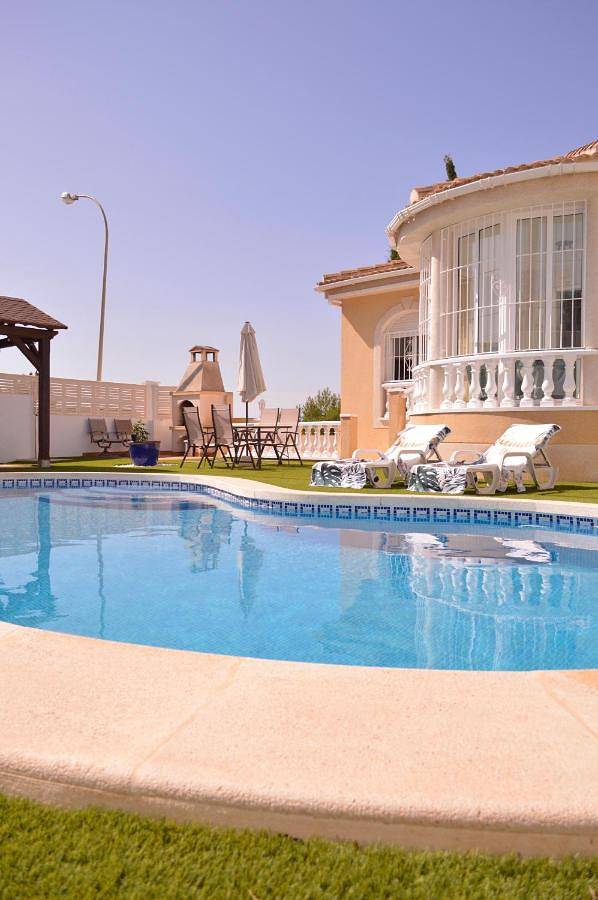 Casa rural para 10 personas, con Balcón y Terraza además de Jardín y Piscina en San Miguel de Salinas - 2