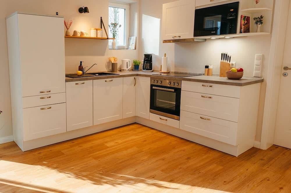 Ganze Wohnung, The vacation apartment with three terraces is located between the forest and the lake in Ratzeburg, Ratzeburger See