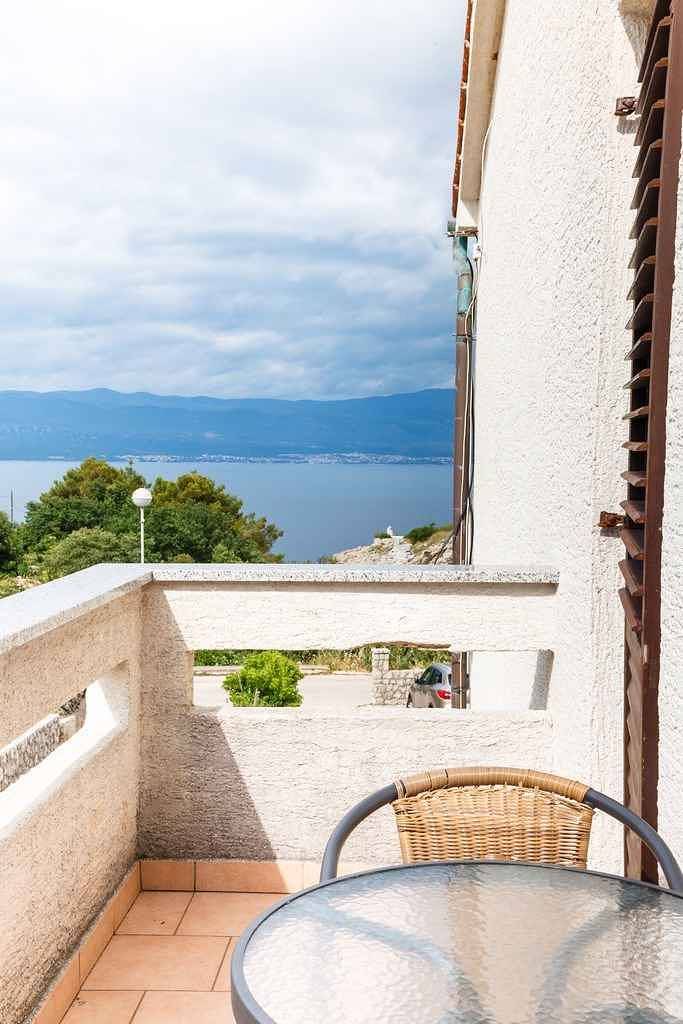 Cijeli studio, Studio 150 m from the sea  in Vajavina, Vrbnik