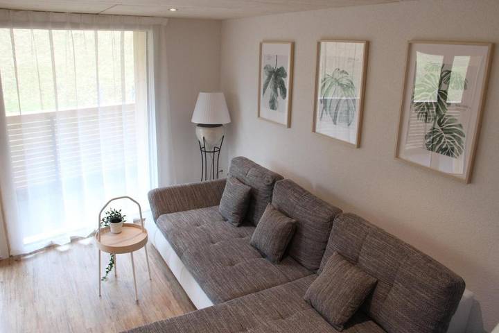 Ferienwohnung für 5 Personen, mit Balkon und Terrasse sowie Ausblick in Kandergrund