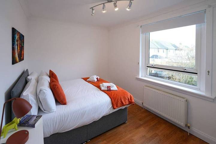 Barassie Villa located near Troon in Troon, Firth Of Clyde