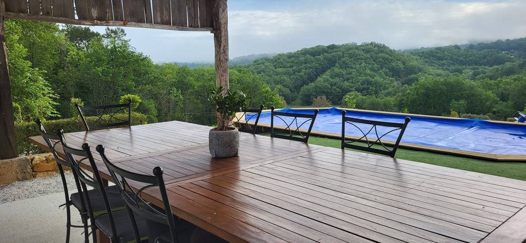 Gîte pour 7 personnes, avec terrasse et jardin ainsi que jacuzzi et piscine, animaux acceptés à Cénac-et-Saint-Julien - 4