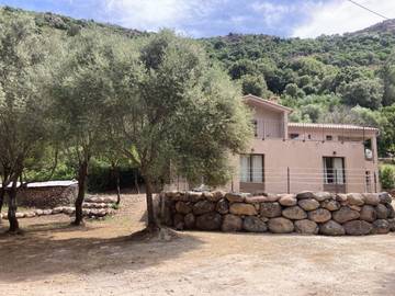 Chambre d’hôte pour 4 personnes, avec terrasse à Manso (homonymie)