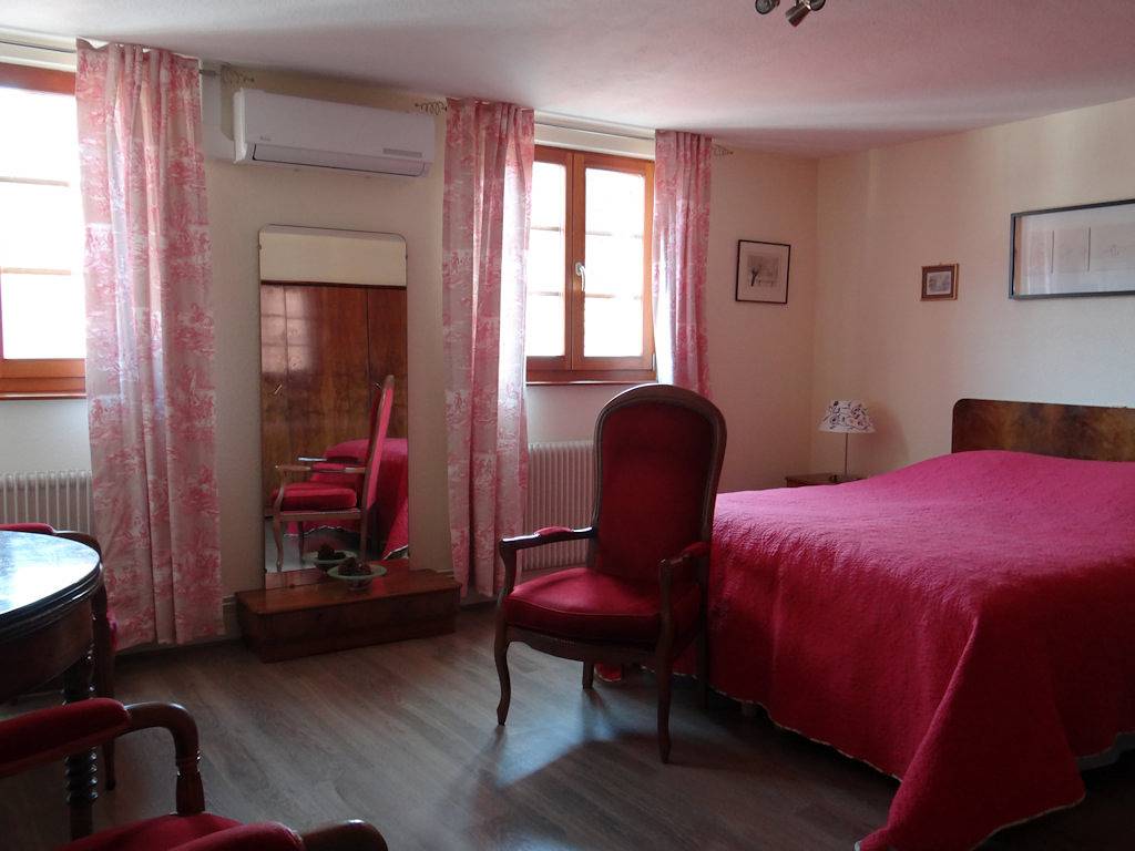 Spacieux gîte 4 personnes à Ribeauvillé in Ribeauvillé, Parc naturel régional des Ballons des Vosges