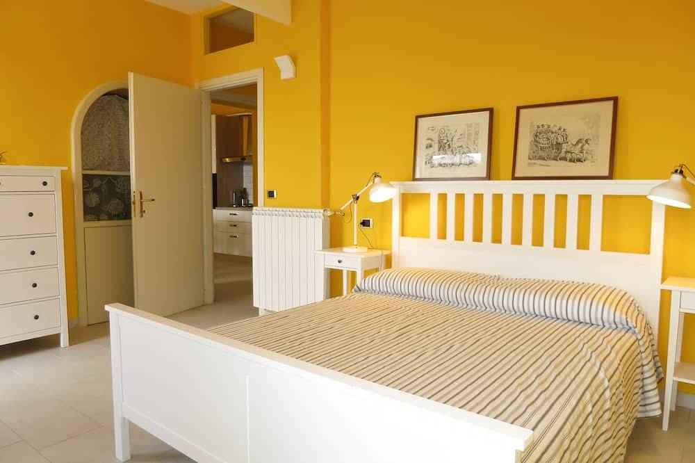 Villa im Zentrum mit Garten nur wenige Schritte vom See entfernt in Capodimonte, Bolsenasee