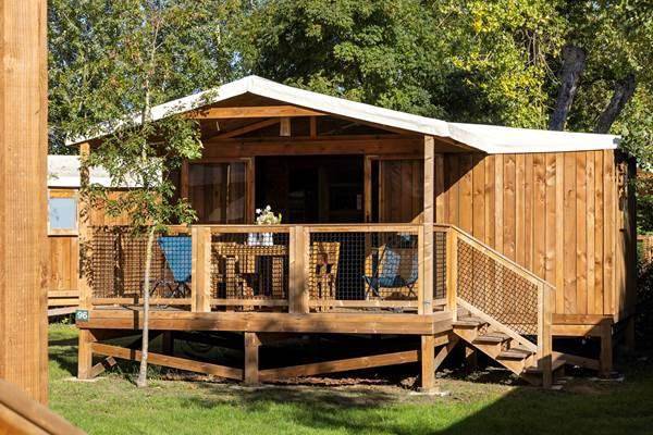 Location de vacances pour 5 personnes, avec piscine ainsi que jardin et vue à Florenville - 2