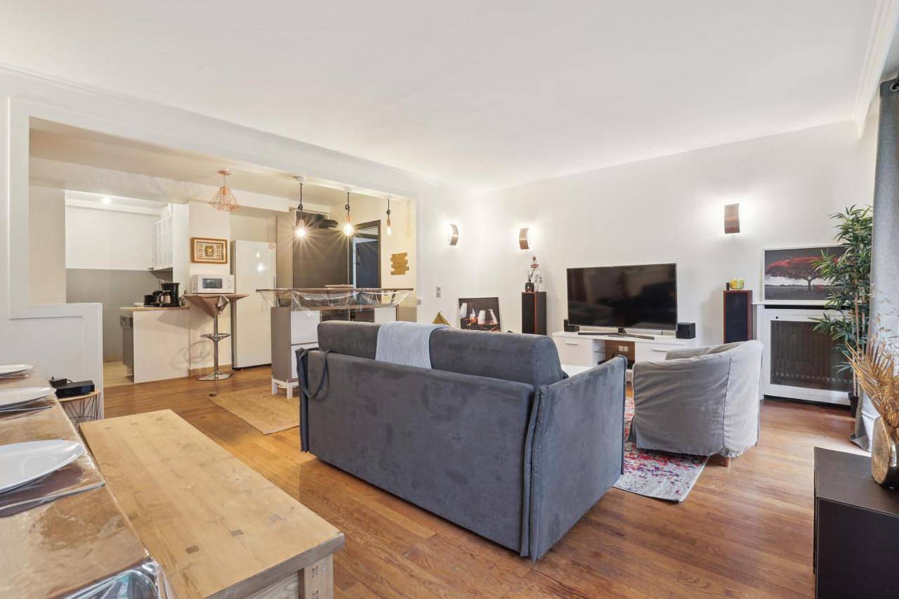Appartement entier, Chic and spacious apartement with piano and terrace in Le Chesnay, Yvelines