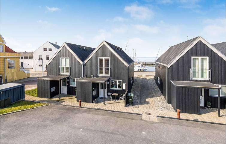 Ferieudlejning for 4 personer, med Terrasse i Lohals