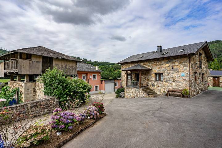 Casa rural para 4 personas, con Jacuzzi y Jardín en Eo-Navia - 2