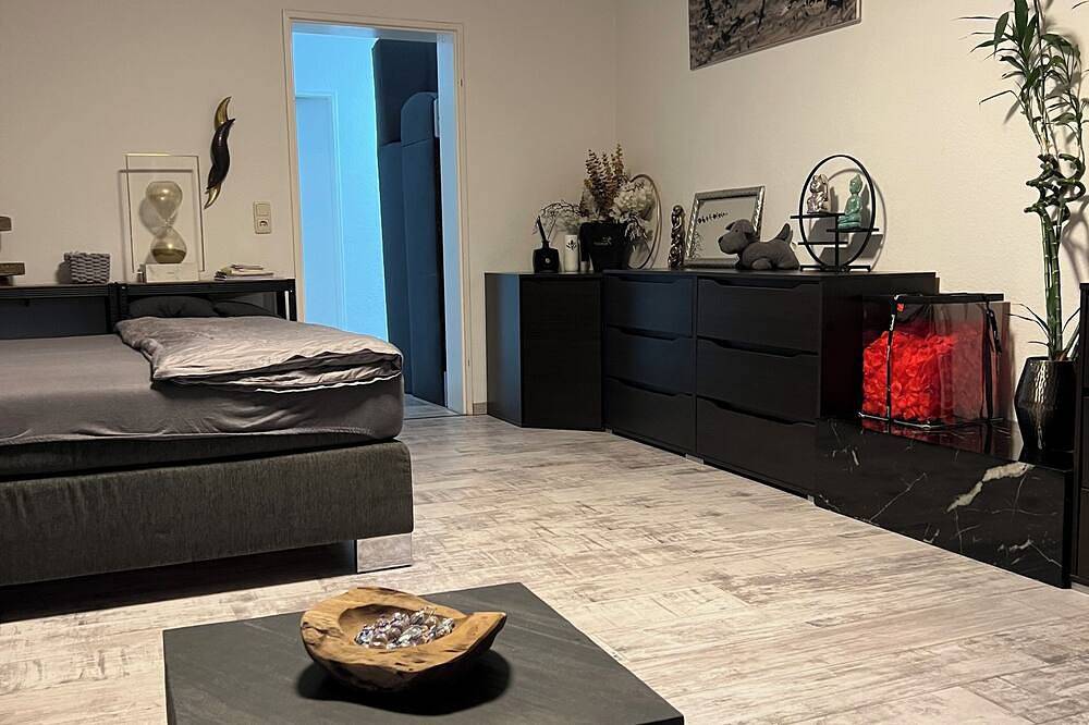 Ganze Wohnung, 75m2 großes Apartment mit Balkon mitten im Herzen der Stadt Aachen in Aachen, Rheinland