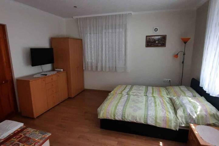 Ganze Wohnung, Ferienwohnung mit Wlan und Klimaanlage in Keszthely, Balaton Region