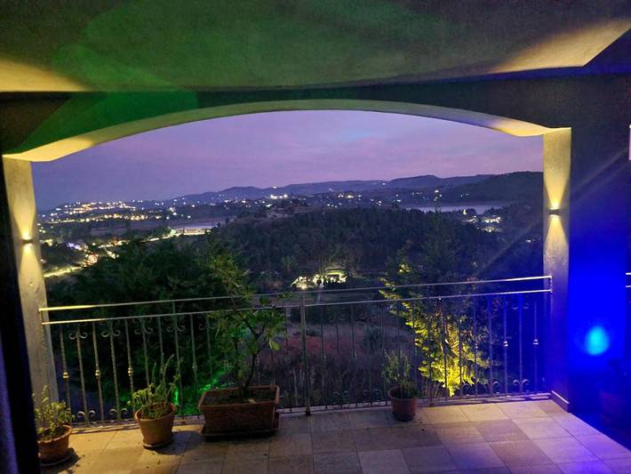 Gîte pour 2 personnes, avec vue ainsi que jardin et vue sur le lac, animaux acceptés dans Pergusa - 3