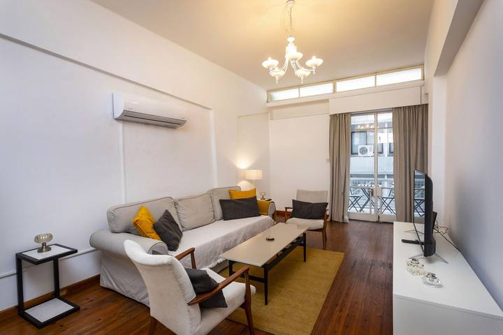 Ferienwohnung für 4 Personen, mit Balkon und Garten in Limassol