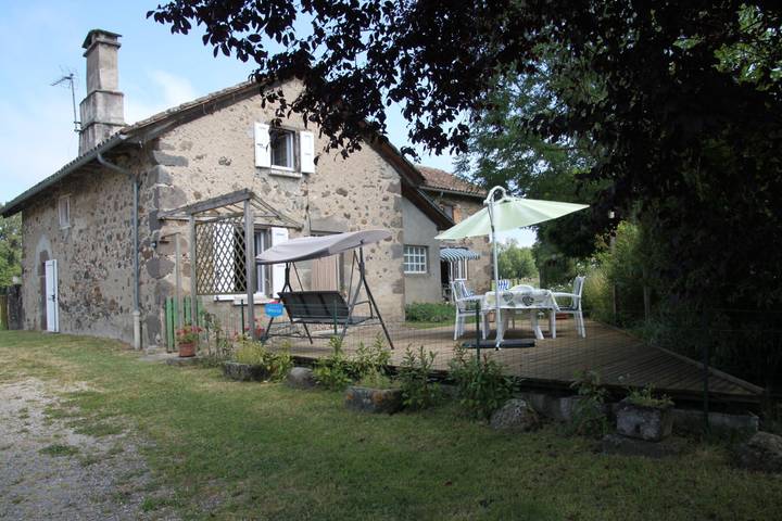 Gîte pour 8 personnes, avec jardin et terrasse - 1