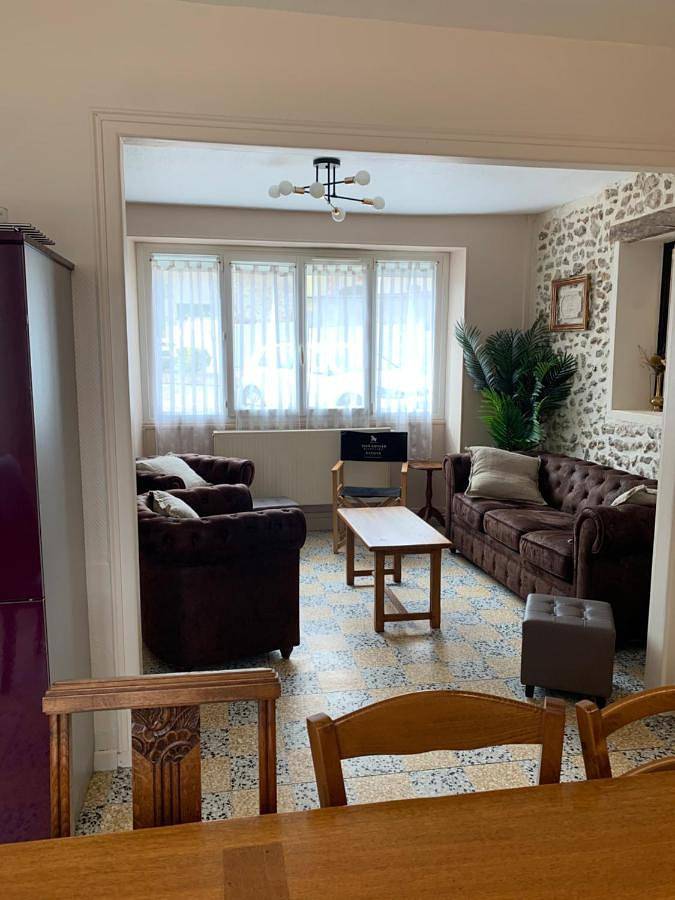 Villa Mirroir en Champagne, jusque 10 voyageurs in Boursault (Marne), Marne