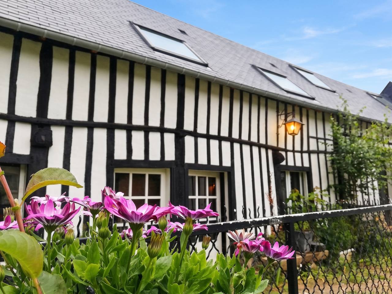 Maison rustique charmante à Sassetot-le-Mauconduit, jardin. in Sassetot-le-Mauconduit, Région du Havre