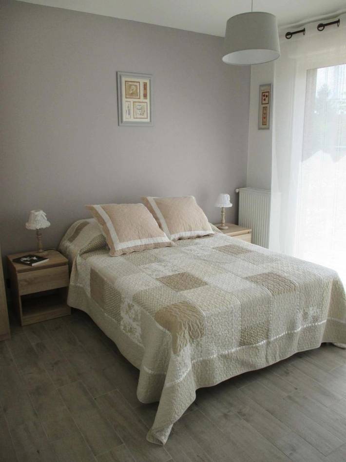 Location de vacances pour 4 personnes, avec jardin ainsi que vue et piscine à Mer - 3