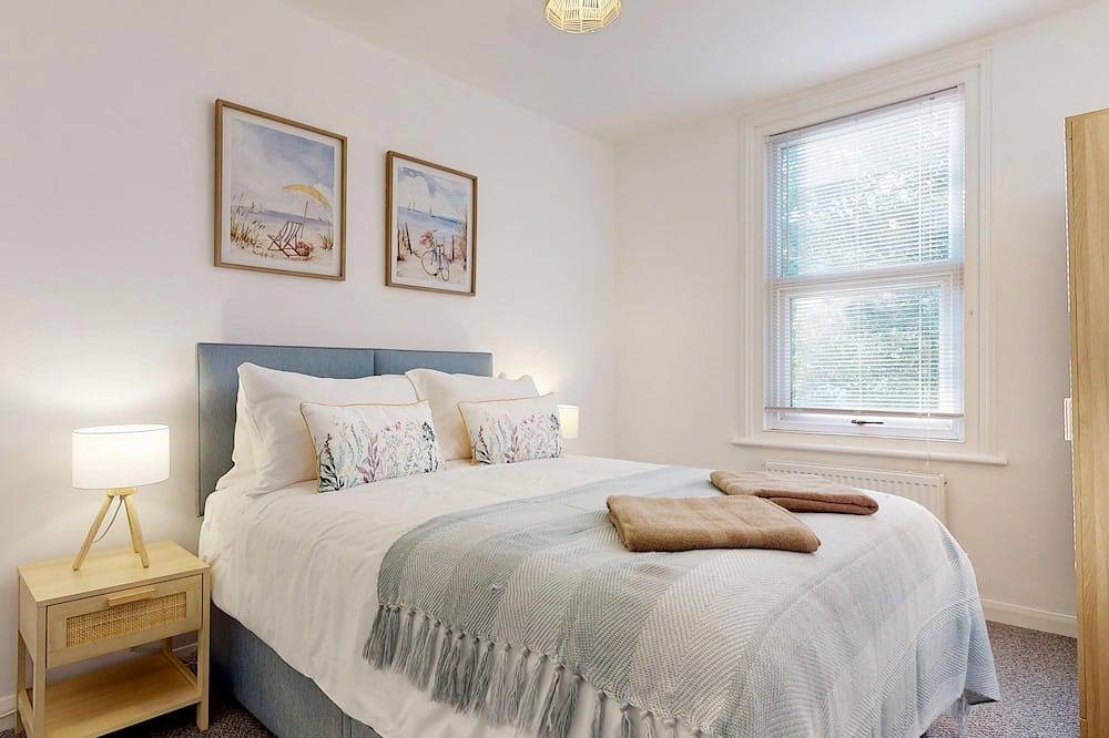 Bright and Central Victorian Home with Garden- New Staff Hired in Folkestone, Kent