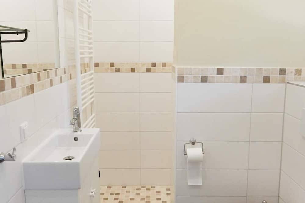 Ferienhaus Luise Am See in Flessenow, Dobin am See