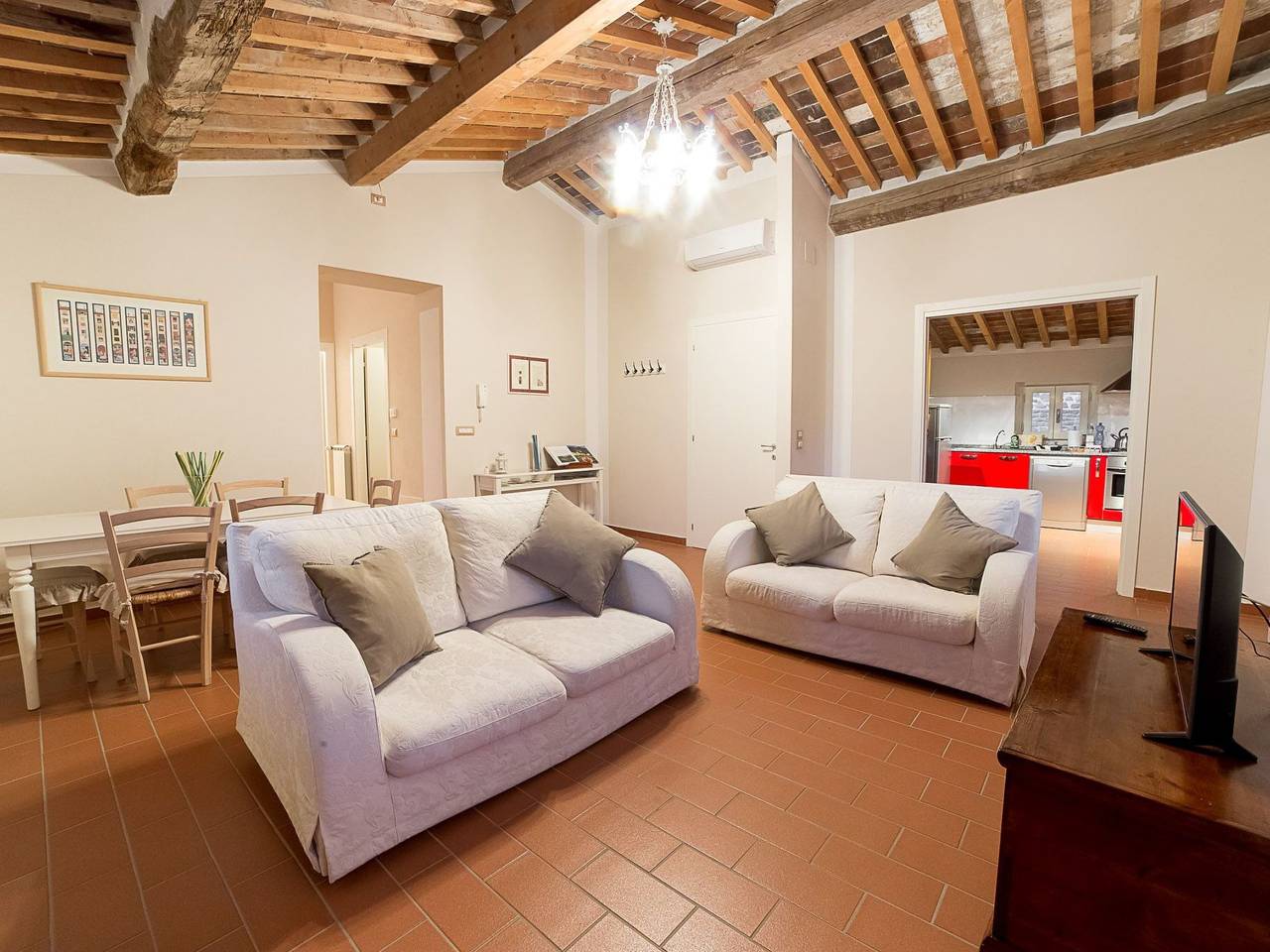 Ganze Wohnung, Wohnung "Il Cedro" Penthouse mit Aussicht in Uzzano, Pistoia Provinz