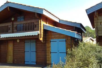 Gîte pour 6 personnes, avec jacuzzi et sauna ainsi que jardin et terrasse à Bias