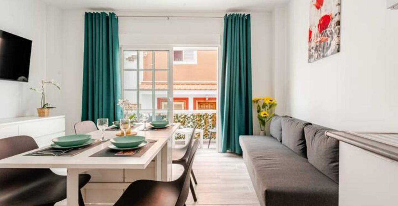 Appartement entier, Two-Bedroom Apartment with Balcony and Terrace in Adeje, Tenerife du Sud