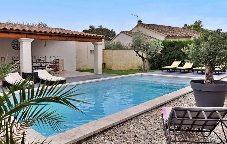 Location de vacances pour 8 personnes, avec terrasse et piscine à Beaumes-de-Venise - 2