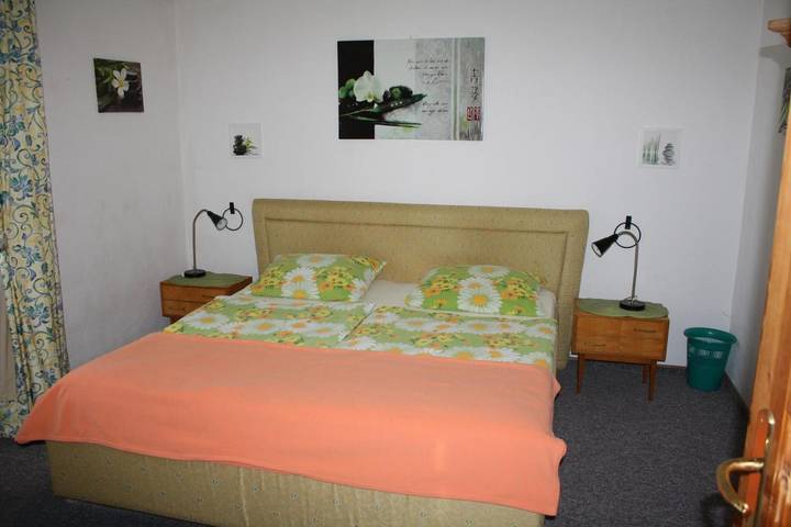 Gîte pour 3 personnes, avec Balcon et Terrasse ainsi que Jardin et Vue à Wegscheid - 3