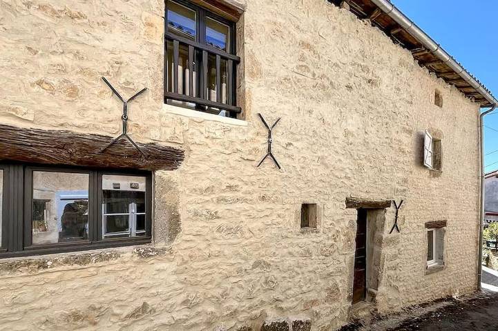 Location de vacances pour 4 personnes à Nanteuil-en-Vallée