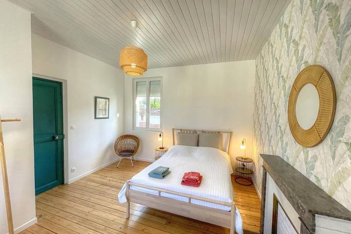 Ruhiges Ferienhaus mit Hof, Wi-Fi und Parkplatz im Herzen von Loches in Loches, Loches und Umgebung
