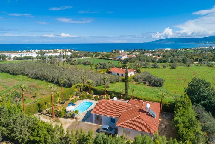 Ferienhaus für 6 Personen, mit Meerblick und Terrasse sowie Garten in Südzypern - 2