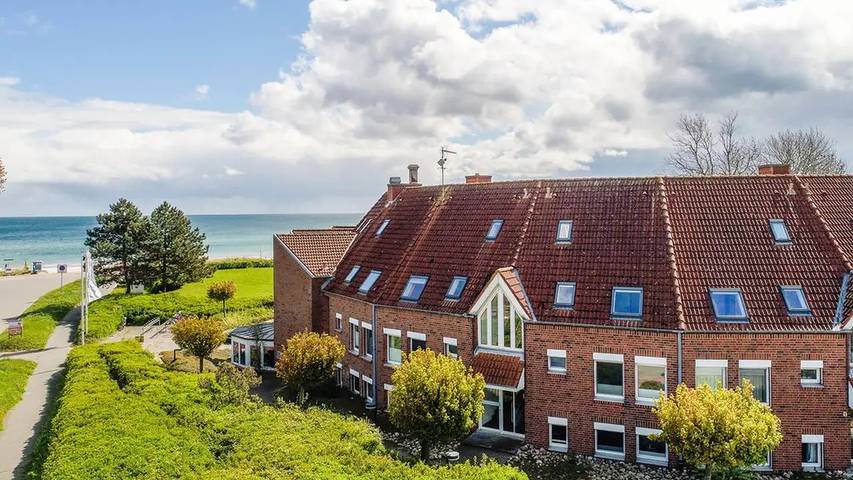 Ferienwohnung für 5 Personen, mit Garten und Pool sowie Balkon und Sauna in Kronsgaard