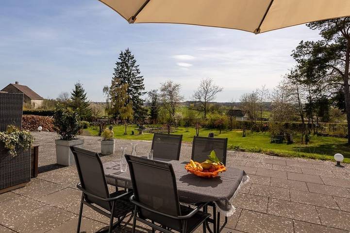 Ferienwohnung für 3 Personen, mit Garten und Sauna sowie Terrasse