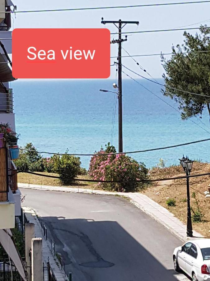 Gîte pour 6 personnes, avec Balcon et Terrasse ainsi que Vue sur le lac et Vue dans Nea Kallikratia