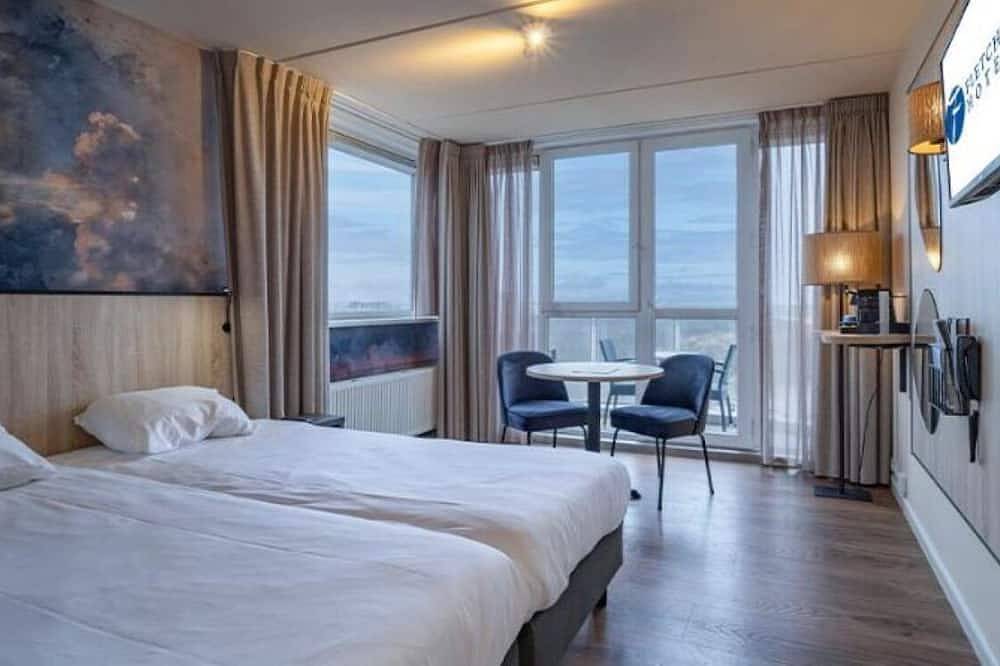 Modern Oasis Retreat Perfect for Scenic Walks and Cycling - Steps from Beach in Wijk aan Zee, Nederlandse Noordzeekust