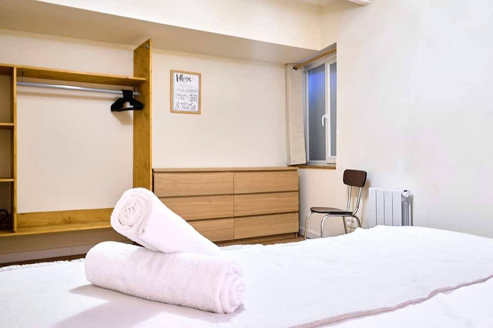 Ganze Wohnung, Atypical Apartment with 2 basement bedrooms in Lille, Lille und Umgebung