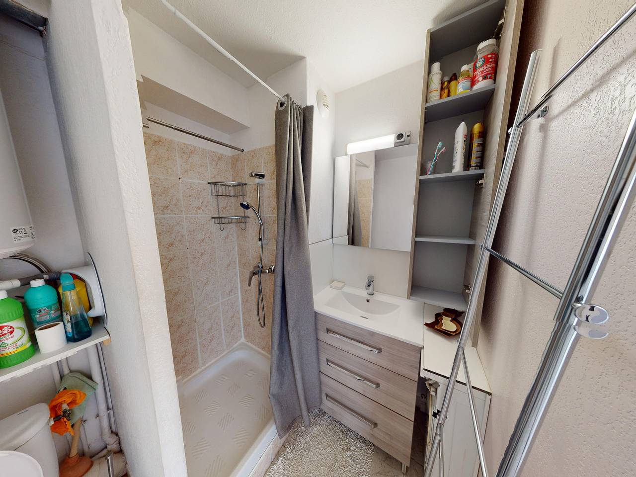 Entire apartment, Seaside apartment in Frontignan in Frontignan, Côte d'Améthyste