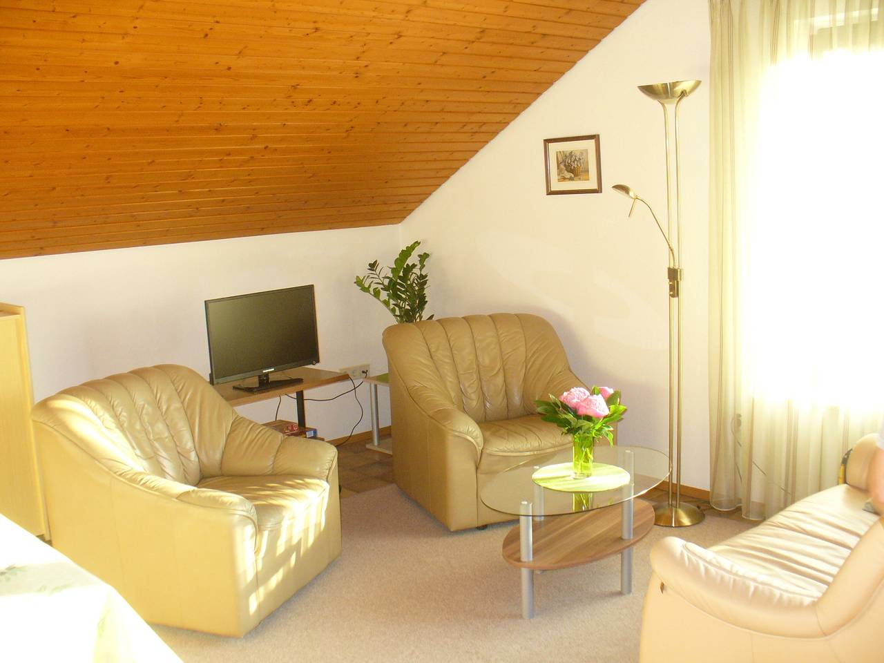 Ganze Ferienwohnung, Ferienwohnung Kohmann - 1-Zimmer-Fewo, Dg, 51 m² in Markelfingen, Radolfzell am Bodensee