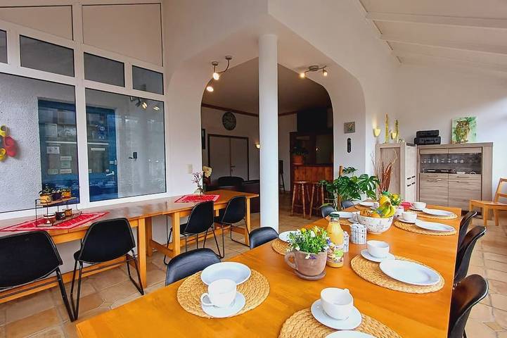 Gîte pour 9 personnes, avec Terrasse et Jardin