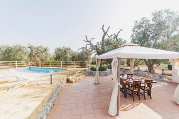 Trullo per 6 Persone in San Michele Salentino, Valle D'Itria, Foto 1