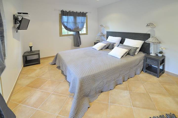 Location de vacances pour 8 personnes, avec jacuzzi et jardin à Cauro - 3