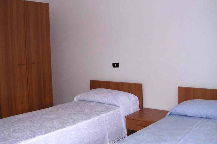 Ganze Wohnung, Apartment 300 meters from the beach in villa of the Olives and Roses in Orosei, Golf von Orosei