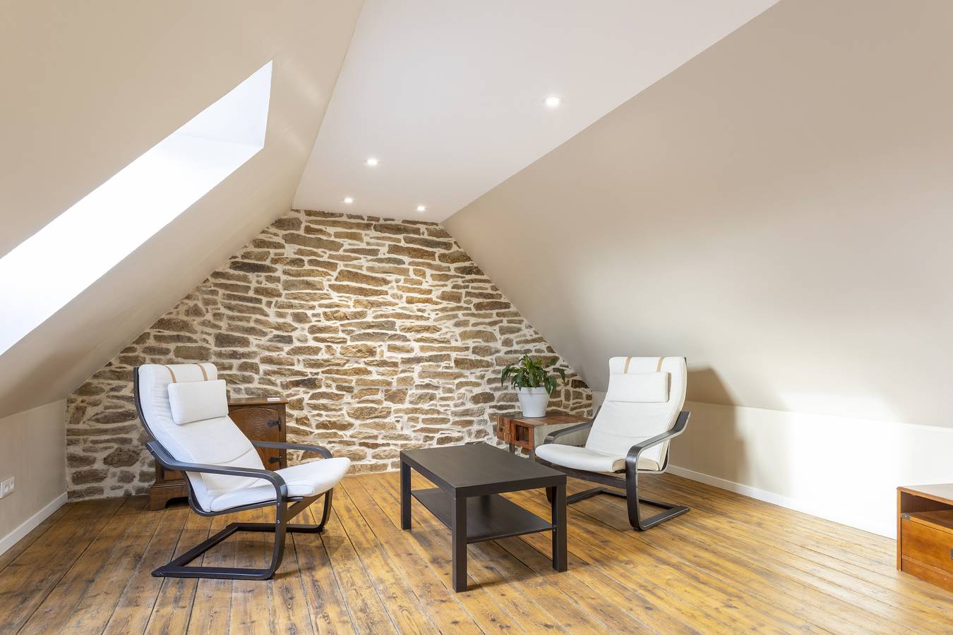 Holiday Home 'Belle Maison 6pers 1km De La Mer' with Private Terrace, Private Garden and Wi-Fi in Plouhinec (Finistère), Côte de Cornouaille