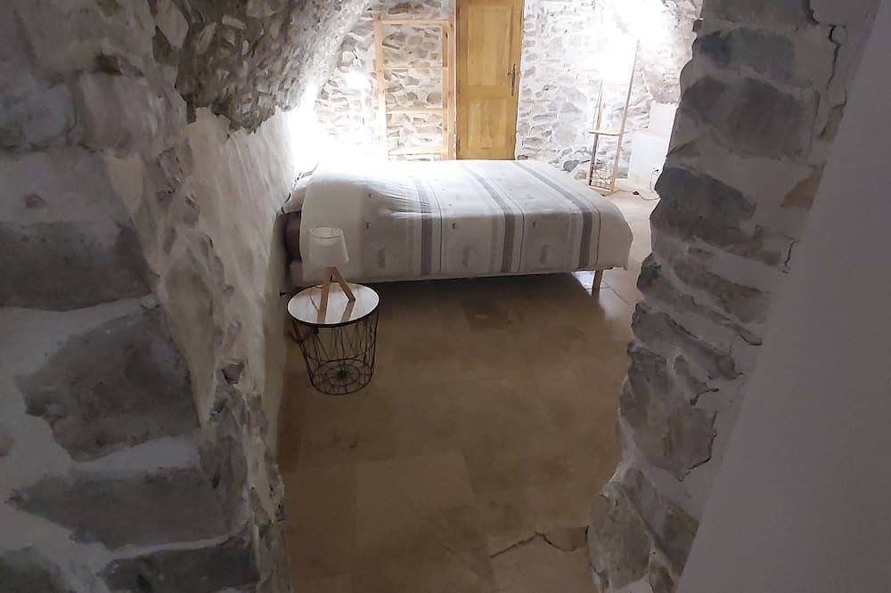 Gîte de charme de 60m2 in Châteauneuf-Val-Saint-Donat, Région de Forcalquier